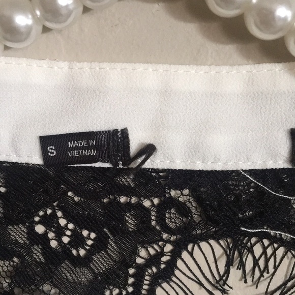 Blouse with lace - Picture 3 of 5